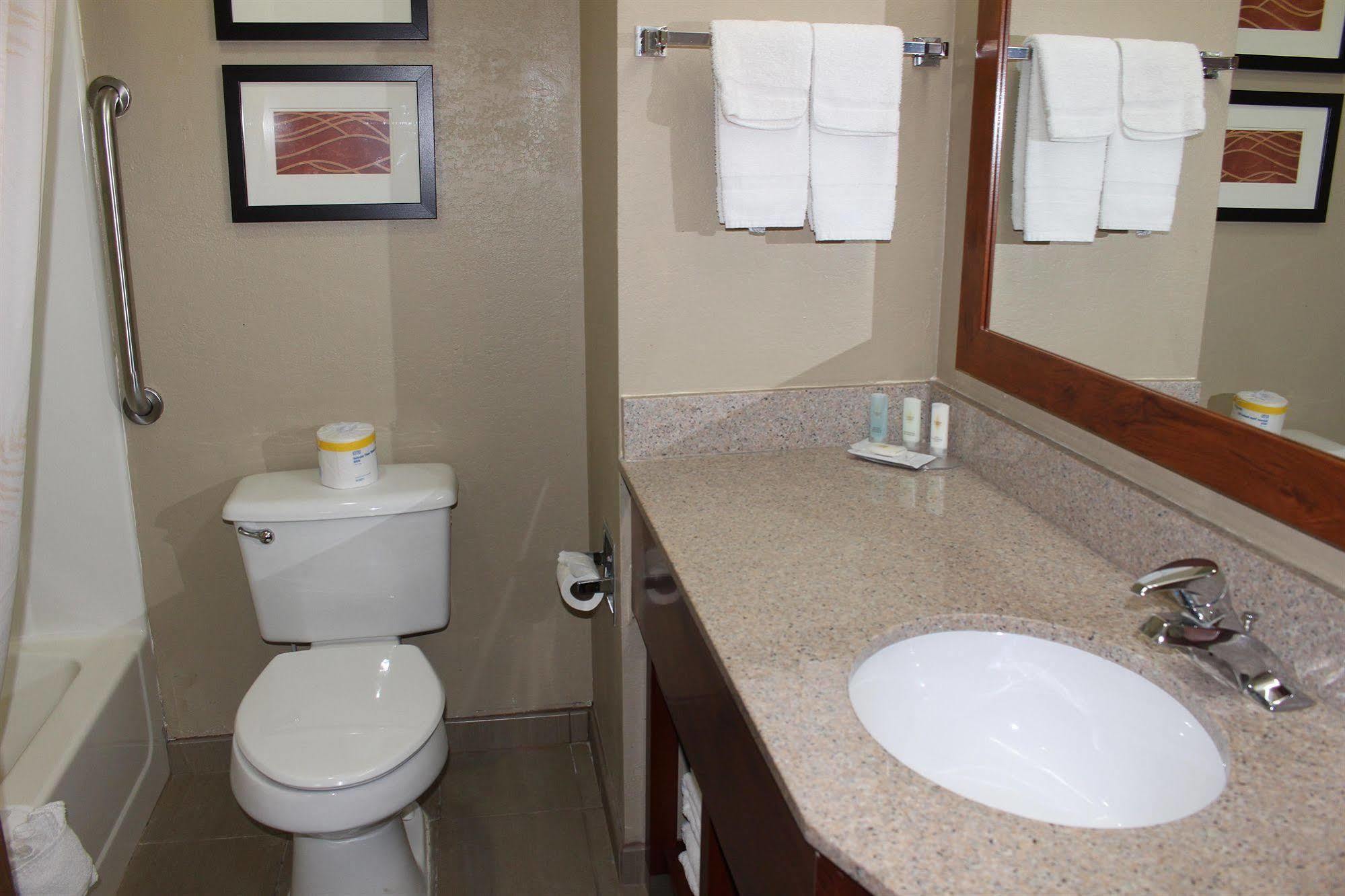Comfort Inn Grain Valley Luaran gambar